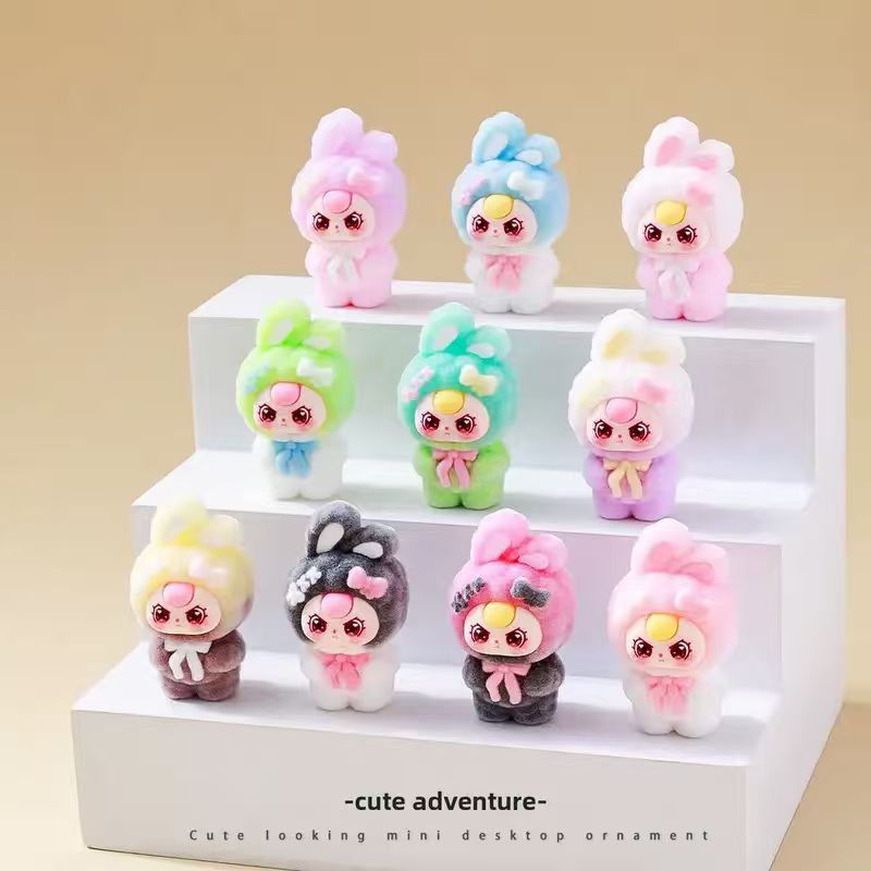 Hot Genuine Mini Figures Deskt - огляд і ціна Car Accessories Girl