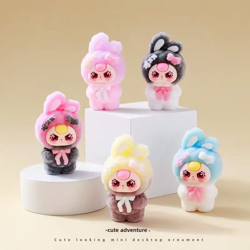 Hot Genuine Mini Figures Deskt - огляд і ціна Car Accessories Girl